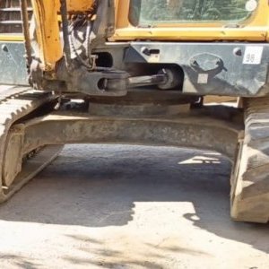 foto 8t koparka guma Hyundai Robex 80