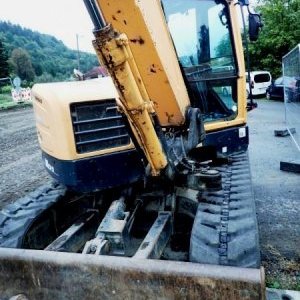 foto 8t koparka guma Hyundai Robex 80